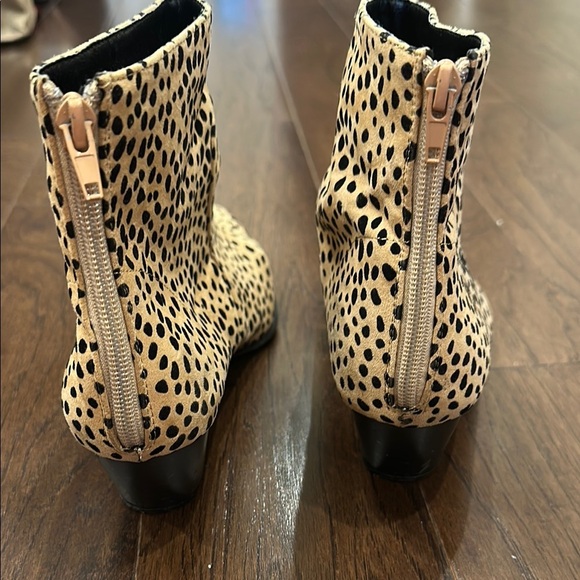 Leopard Print Ankle Boots- size 9 - Picture 6 of 8